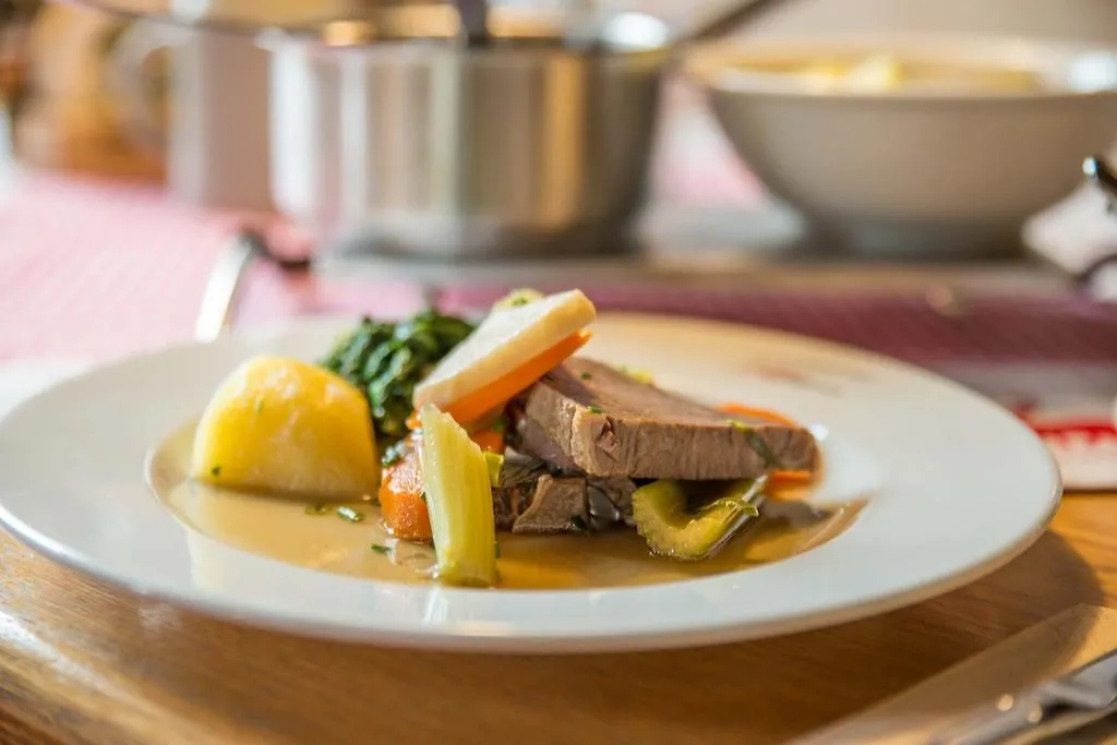 Landhotel Zum Metzgerwirt Bayersoien 3*,  Γερμανία